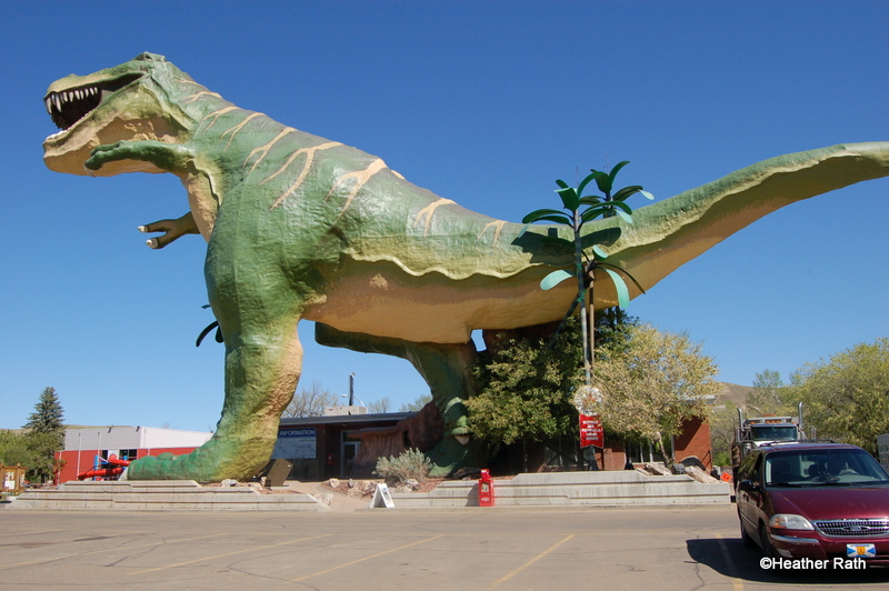 Welcoming dinosaur to Drumheller