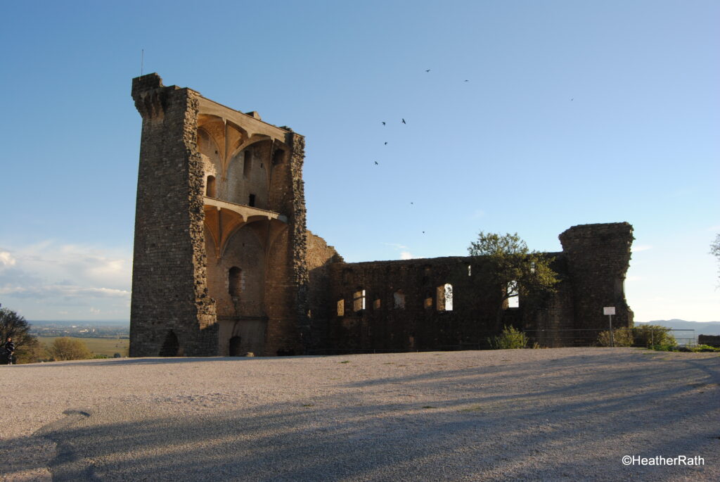 Ruins of the summer residence of the Popes - Chateauneuf du Pape