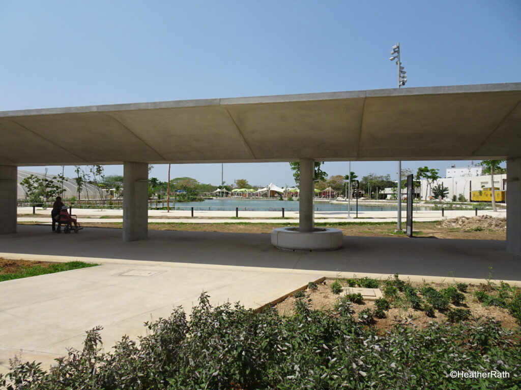 photo of the IE terminus in Merida