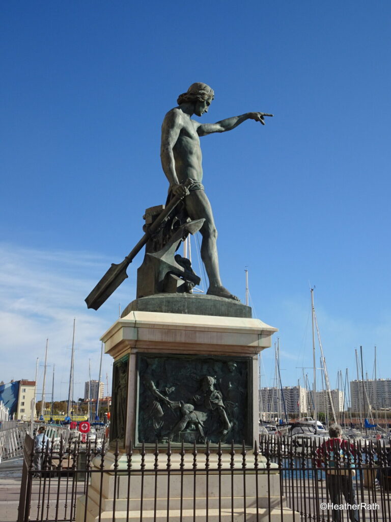 statue of Toulon's navigational genius