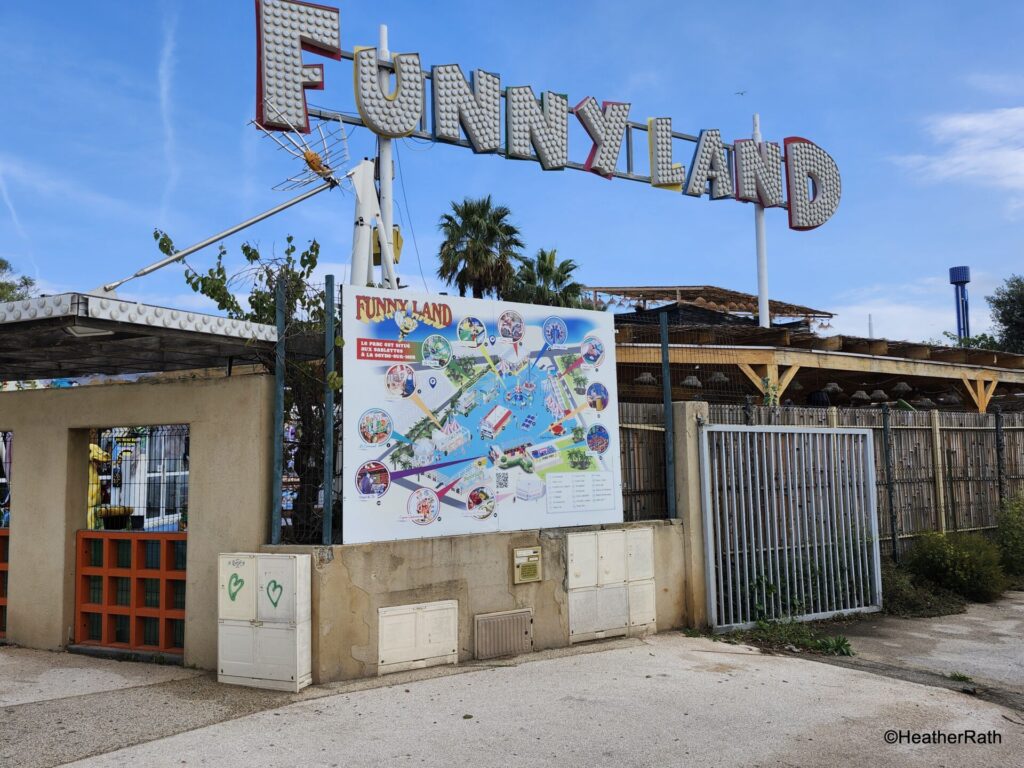 photo of a theme park in Les Sablettes one of the day trips from Toulon France