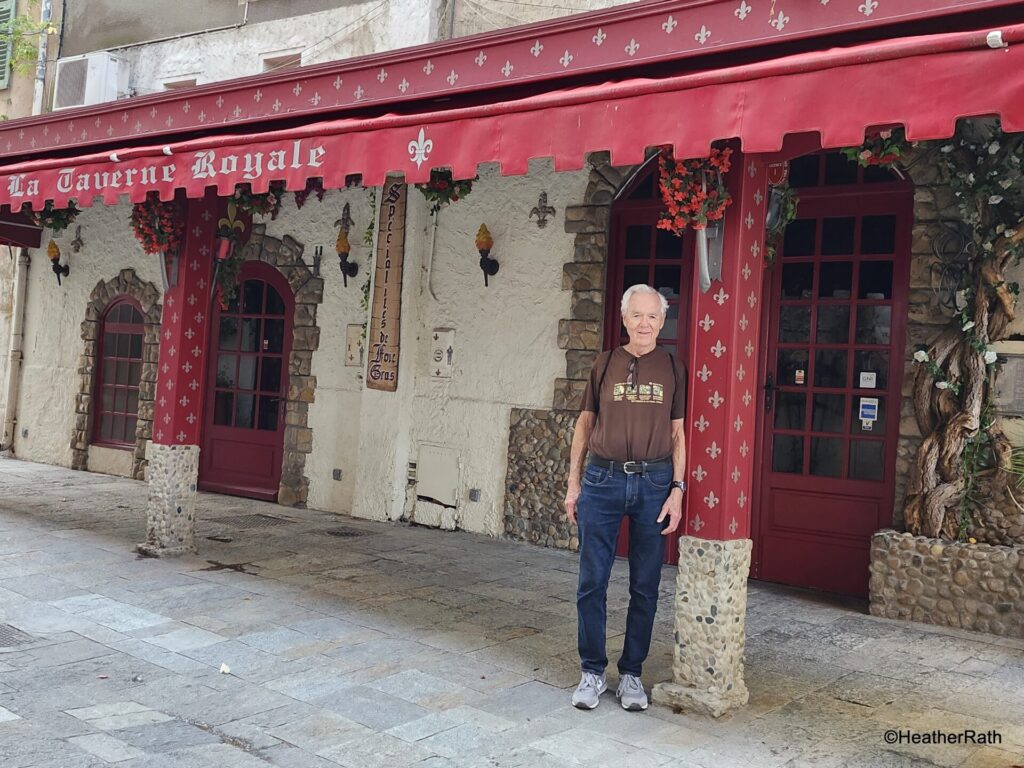 Taverne Royale - a medieval restaurant in Hyeres