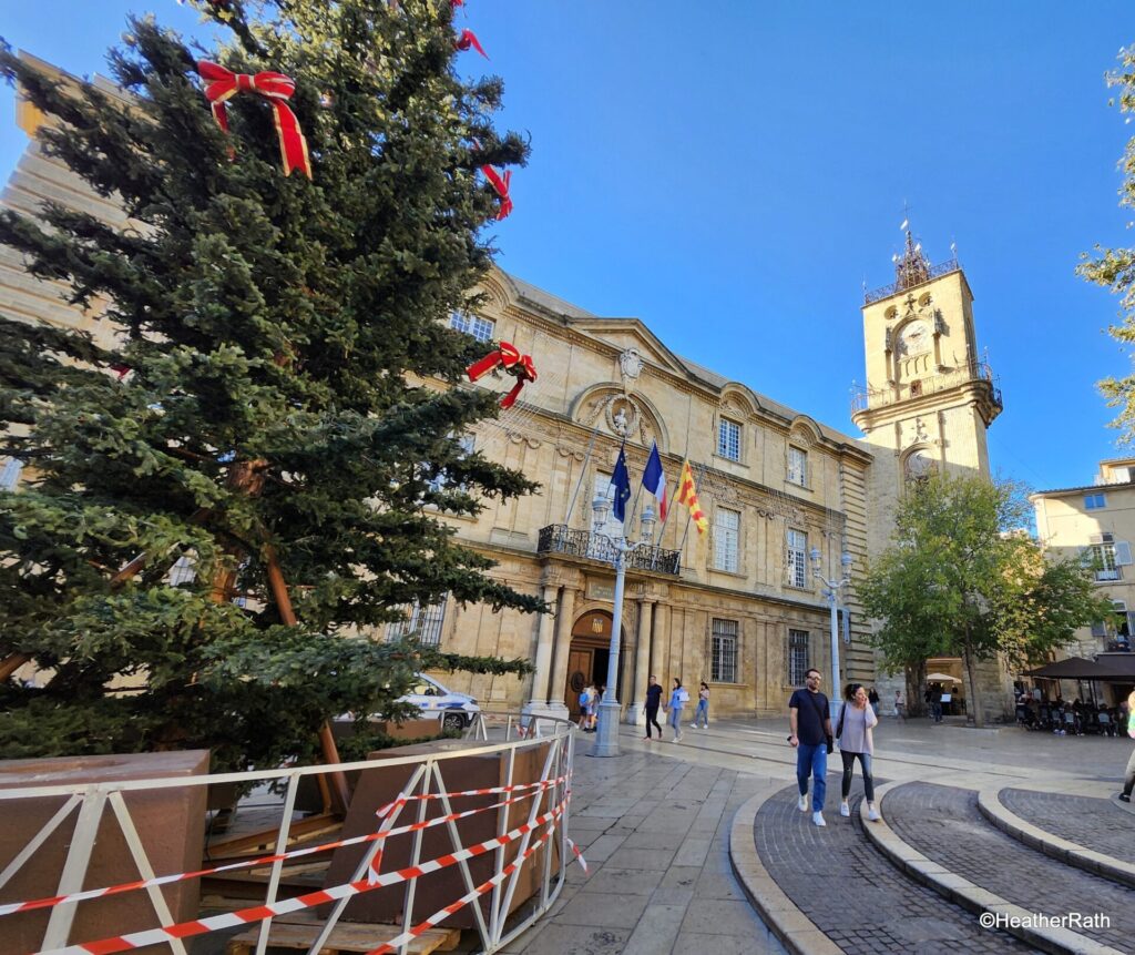 pic of City Hall in Aix en Provence